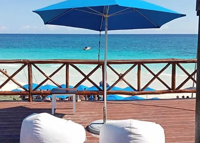 Playa Palmas Glamping 2*